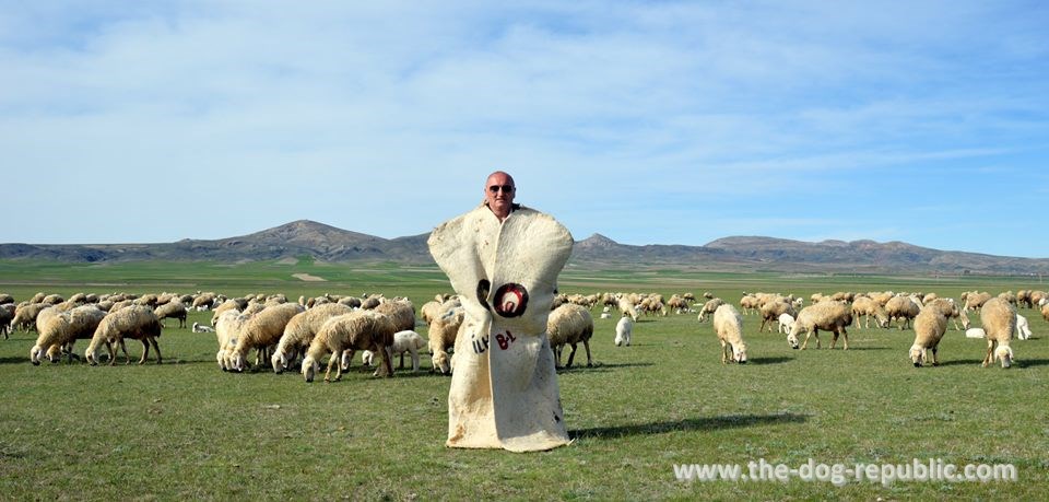 Zoran Kos, in a kepenek-coat