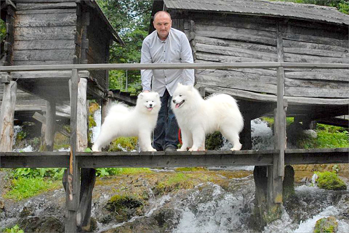 Ponekad, volim da zavirim i iza horizonta